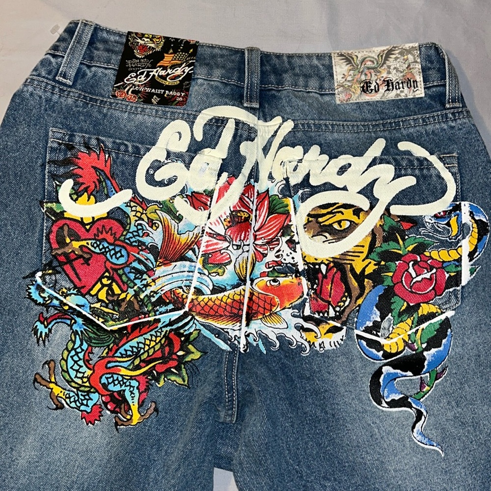 Ed Hardy Low Waist & Baggy Painted Jeans Size 26 Women’s denim - Picture 5 of 8